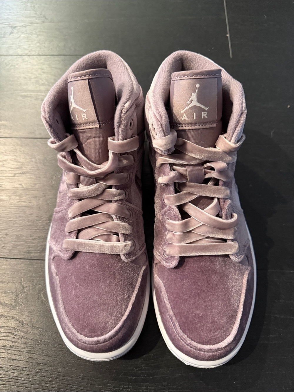 AIR JORDAN 1 Women's Size 8.5 Purple